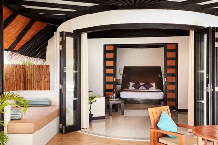 Family Deluxe Beach Villa with Pool