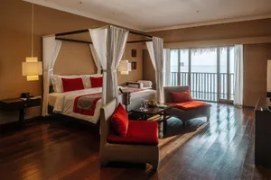 Adaaran Select Hudhuranfushi Maldives 4*