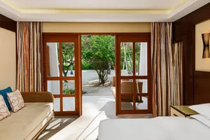 Sheraton Maldives Full Moon Resort & Spa