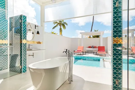 Sun Aqua Sultan Suite