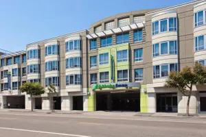 Holiday Inn Express Hotel & Suites Fisherman's Wharf 3*