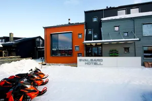 Svalbard Hotell Polfareren 4*
