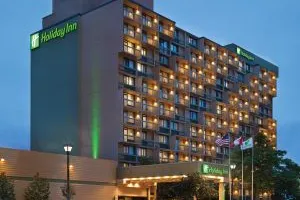 Holiday Inn Toronto Downtown 3*