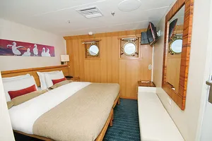 Galapagos Legend Yacht 3*
