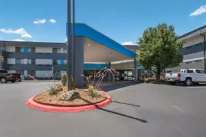 Clarion Pointe Oklahoma City Airport 3*