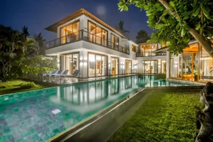 Holiday Inn Resort Baruna Bali 4*