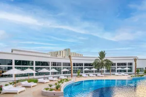 Radisson Blu Hotel & Resort, Abu Dhabi Corniche 5*