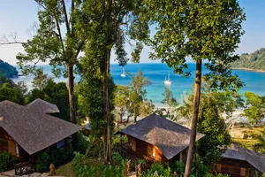 Bunga Raya Island Resort & Spa 5*