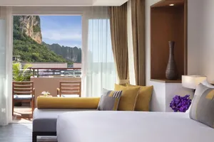 Avani Ao Nang Cliff Krabi Resort 4*