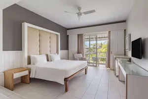 Radisson Blu Azuri Resort & Spa 4*