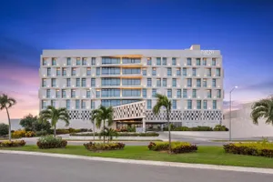 Avani Cancun Airport 4*