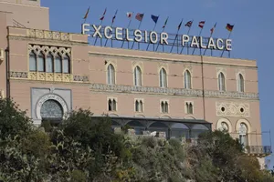 Excelsior Palace Hotel 4*