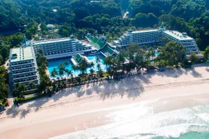 Le Meridien Phuket Beach Resort 5*