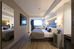 Catalonia Square 4* Superior