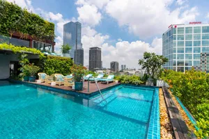 Au Lac Charner Hotel 4*