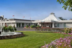 Cape Codder Resort & Spa 3*