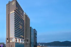 Prince Hotel Danang 4*