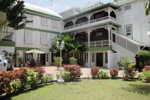 Cara Lodge Hotel 3*