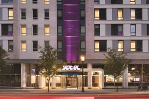 YOTEL Boston 4*