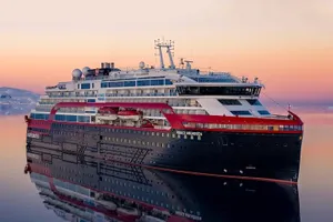 MS Roald Amundsen 4*