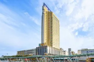 Oasis Grand Hotel 4*