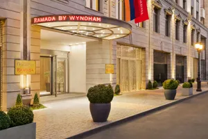 Ramada Hotel & Suites by Wyndham 4*