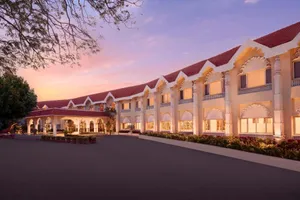 The Gateway Hotel 5*