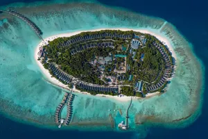 Furaveri Island Resort & Spa 5*
