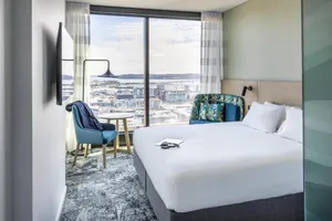 Holiday Inn Express Auckland 4*