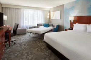 Courtyard by Marriott Downtown Ottawa 3*