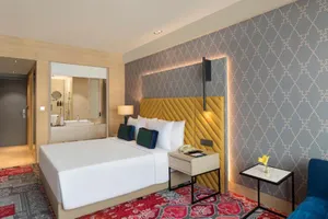 Grand Mercure Agra 5*