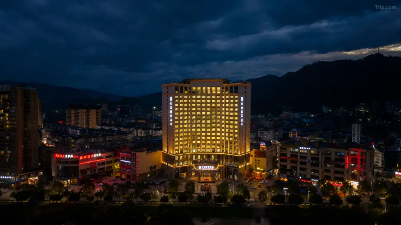 Milan International Hotel 4*