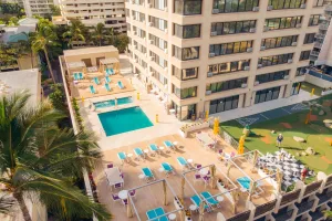 Holiday Inn Express Waikiki 3*