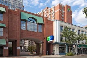 Holiday Inn Express Toronto Downtown 3* Superior