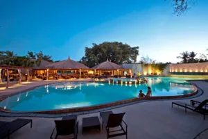 Maribago Blue Water Beach Resort 4*