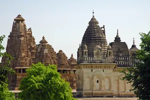 Discover Central India: Temples, Tigers & Taj Mahal