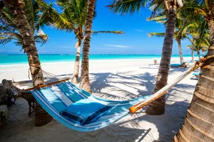 Revelion 2026 - Explore Bamburi Beach, Kenya