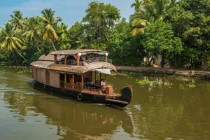 Turul templelor din sudul Indiei - O calatorie a simturilor